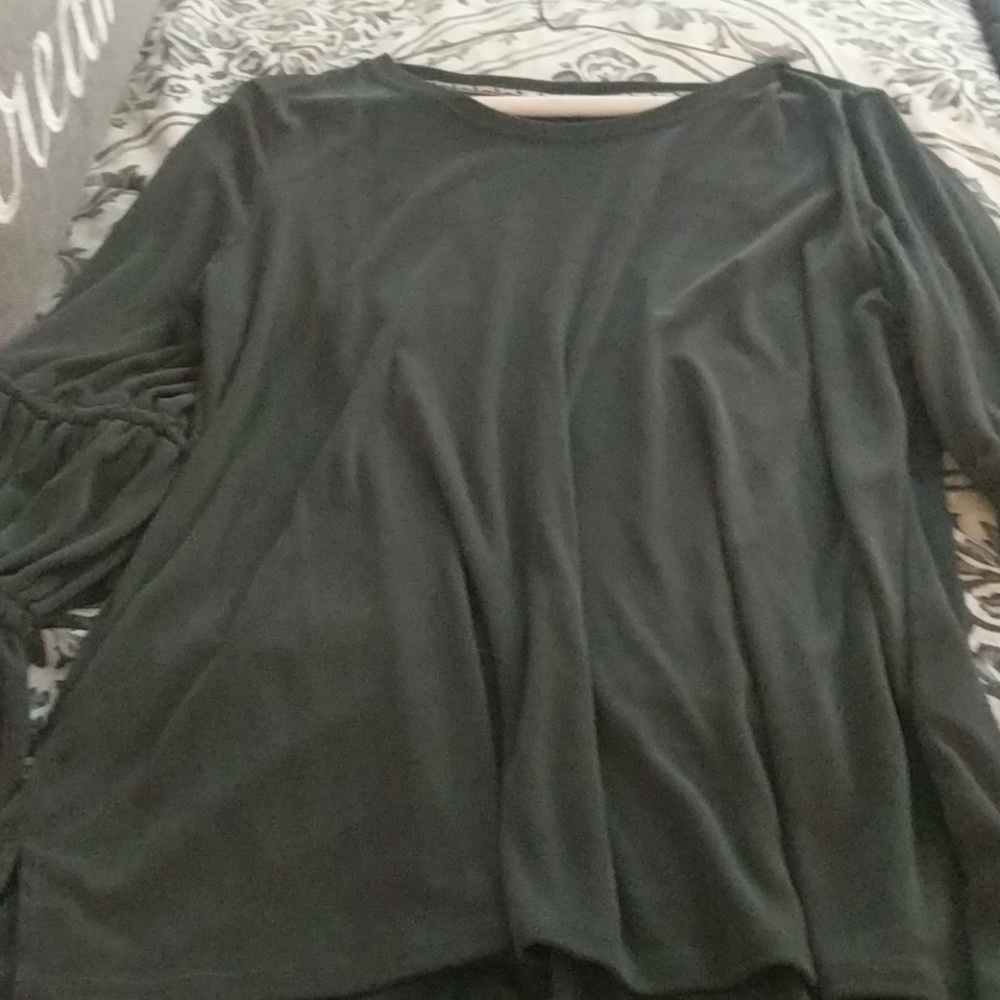 Blue tie sleeve shirt